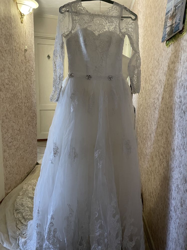 Продам Свадебное Платье.       Вечернее красивое платье