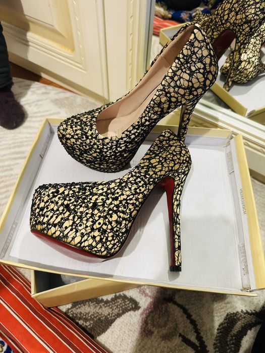 Туфельки шпильки