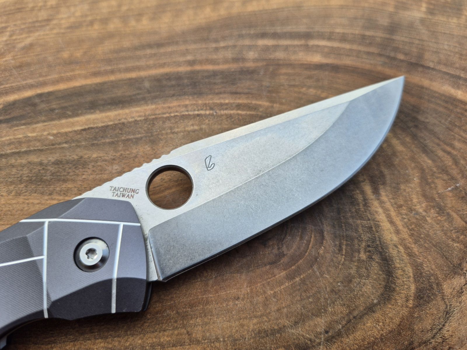 Сгъваем нож Spyderco Nirvana C199
