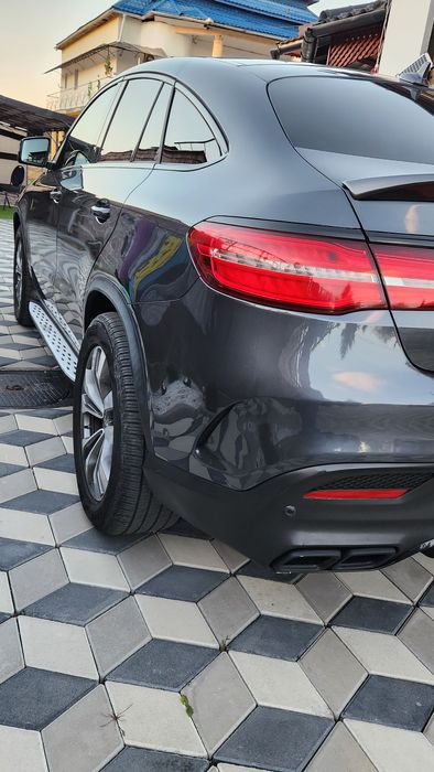 Mercedes cupe AMG  63 pachetul