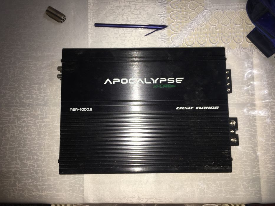 Усиниетель почти новый