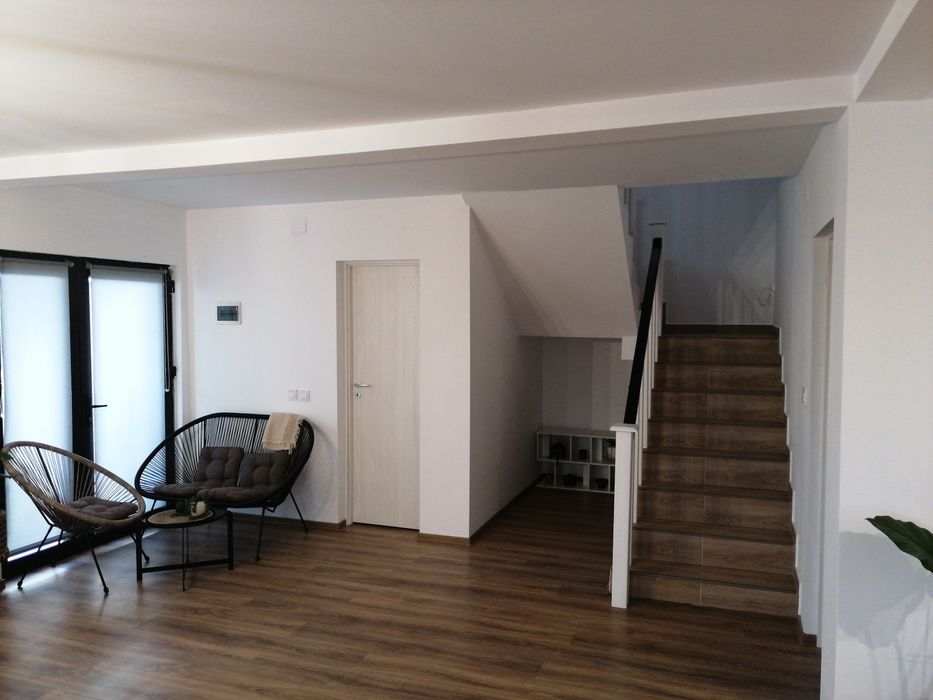 Casa de inchiriat