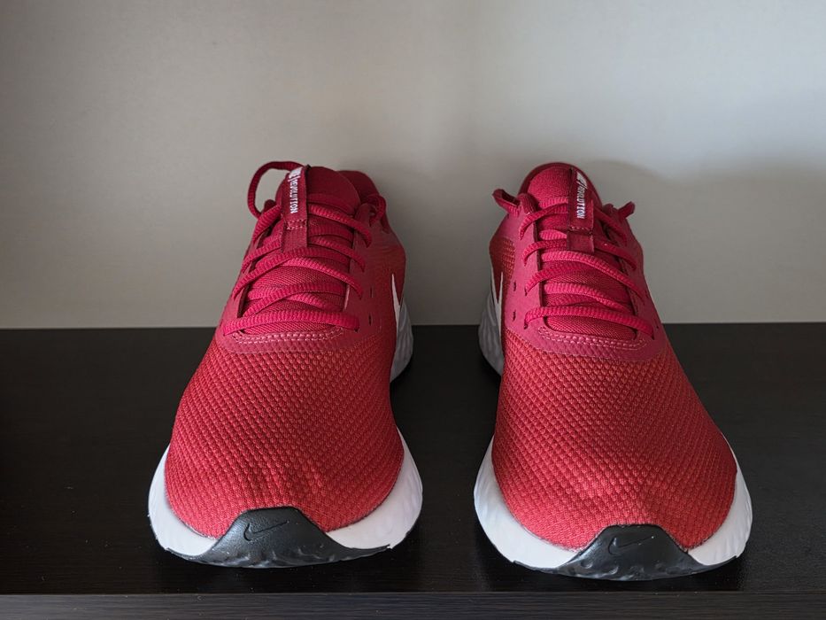 NIKE REVOLUTION 44номер 28см Стелка