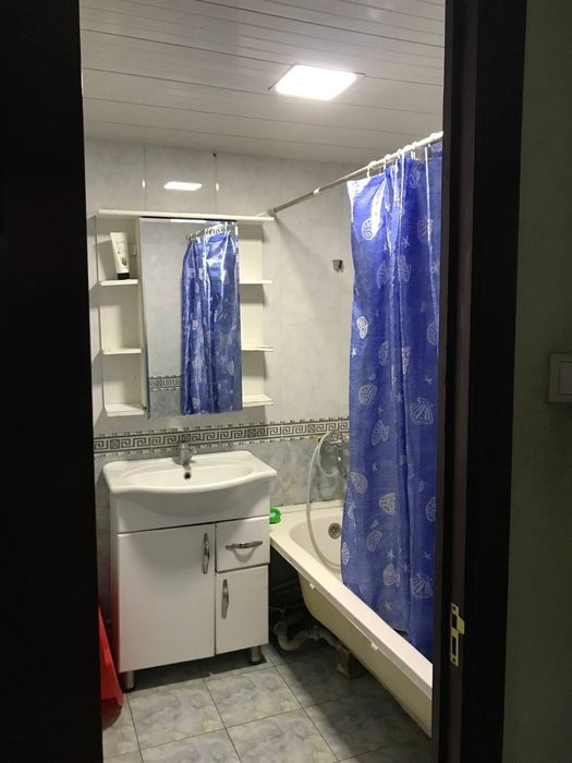 Kvartira sotiladi srochna
