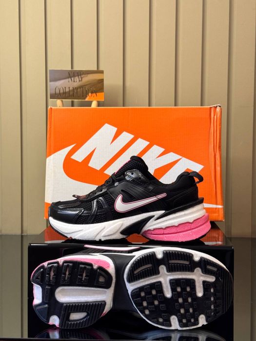 Дамски маратонки Nike