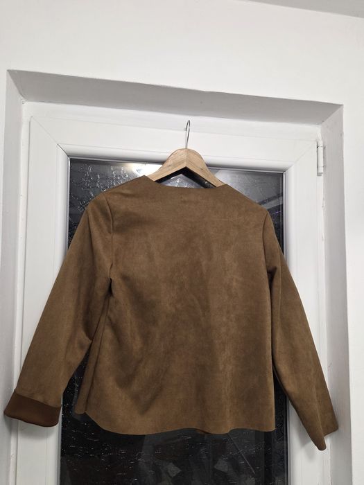 Geaca piele întoarsă