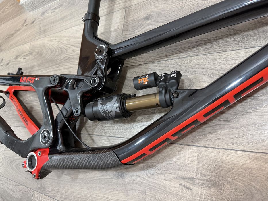 Рамка Saracen Myst Carbon 29 / Fox kashima x2