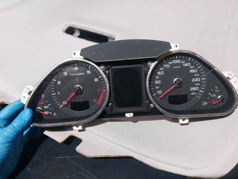 Ceasuri bord AUDI A6 C6 4F facelift benzina Europa