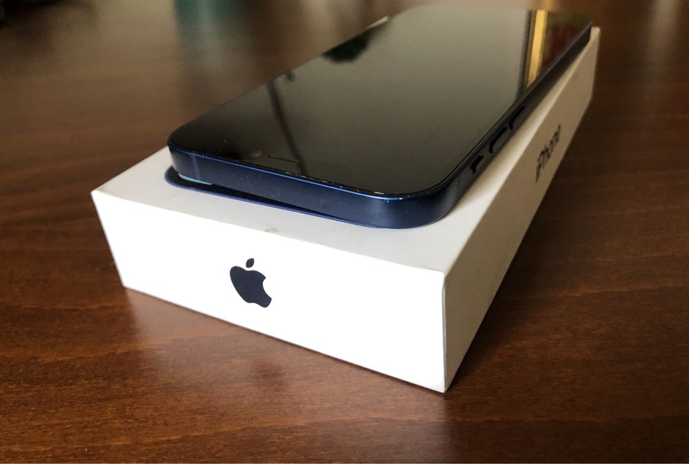 iphone 12 син/blue 128 GB пълен комплект плюс кейсове по избор