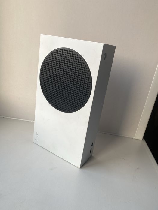 Продам или обменяю xbox series s