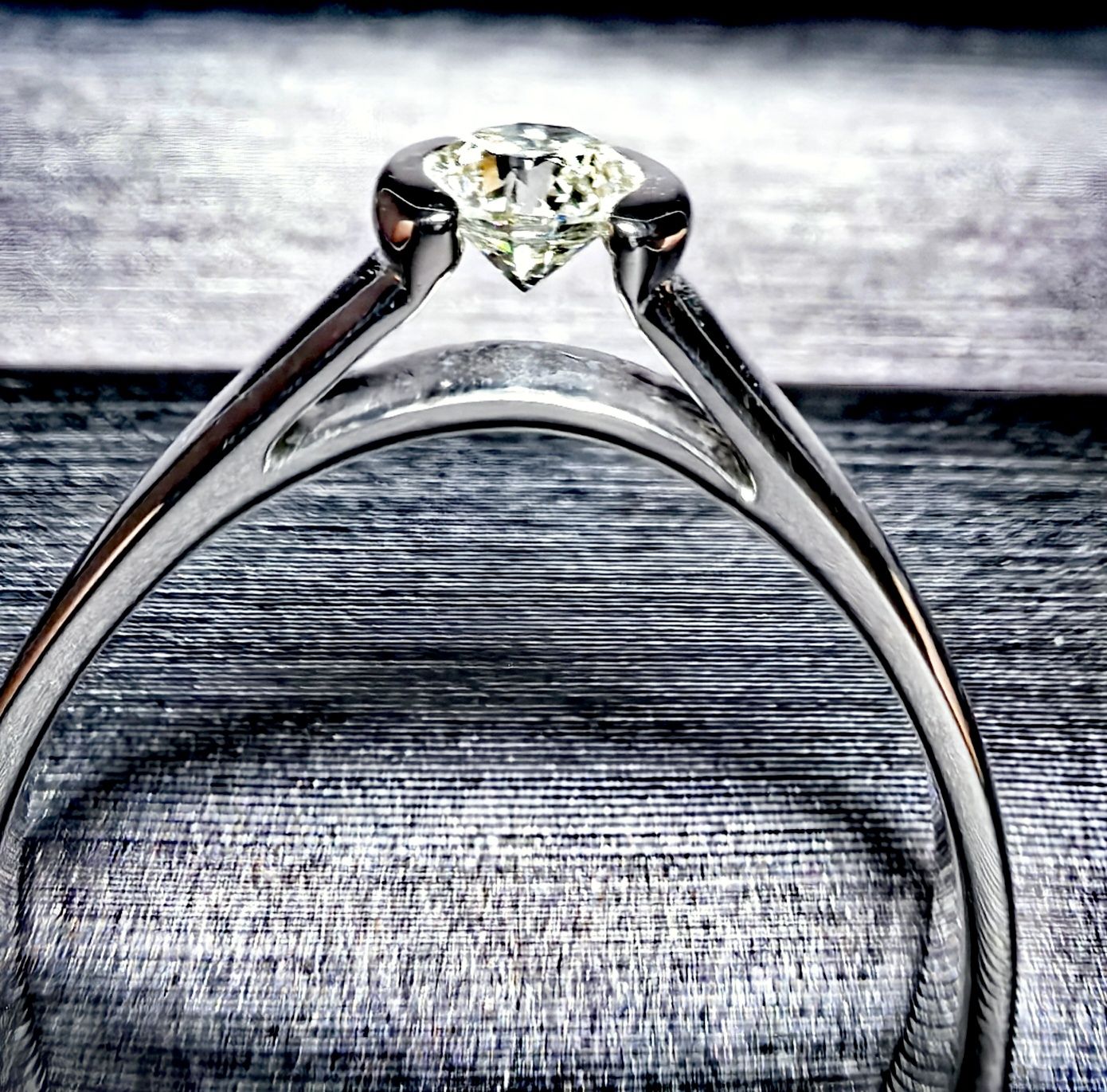 Inel logodnă cu diamant natural tăietură briliant certificat IGI