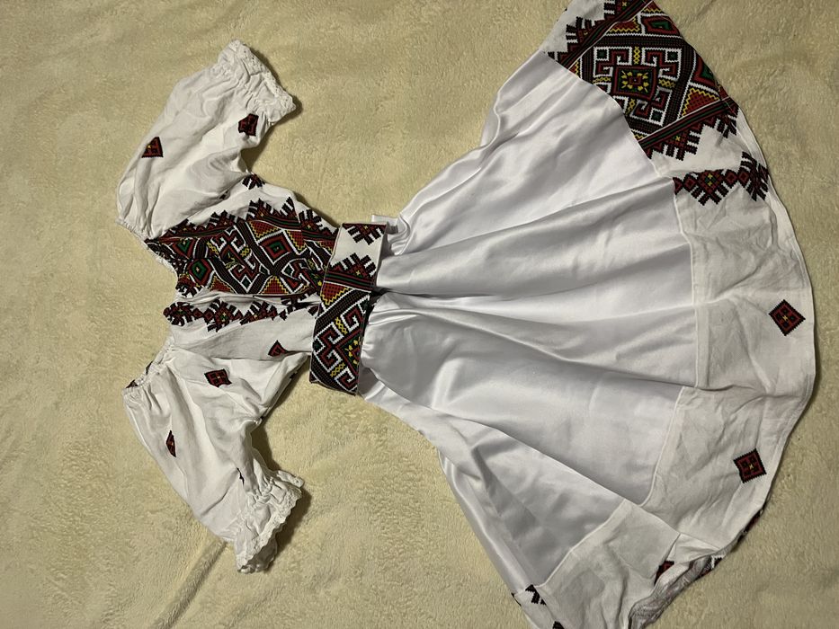 Рокля с етно мотиви