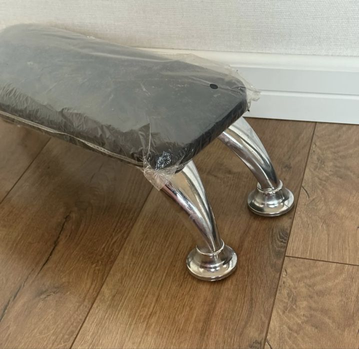 новая подставка для  маникюра