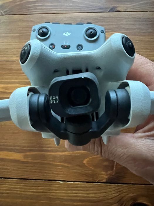 Дрон DJI Mini 4 pro