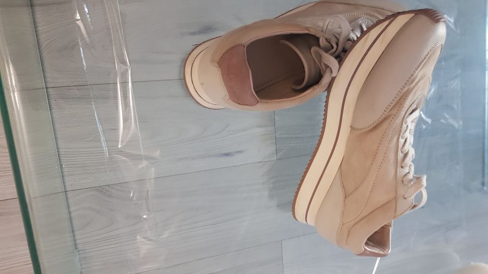 Vand pantofi sport de dama nr 40