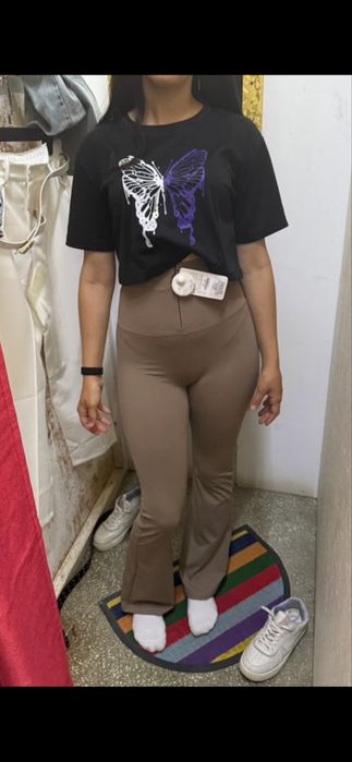 Pantaloni evazati noi fara eticheta