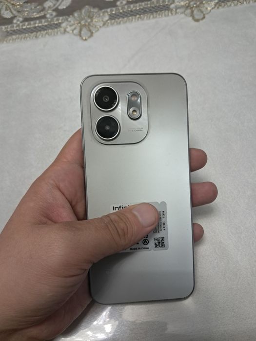 Infinix Smart 9 6/128GB Silver Natural 2025 Igravoy Holati Ideal Zor