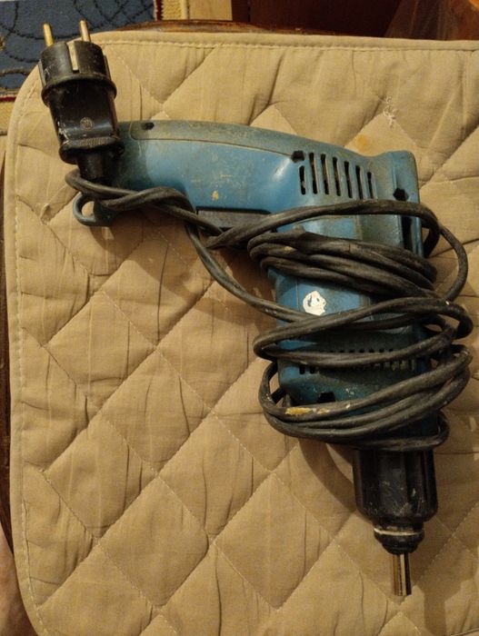 Электро шуруповёрт.