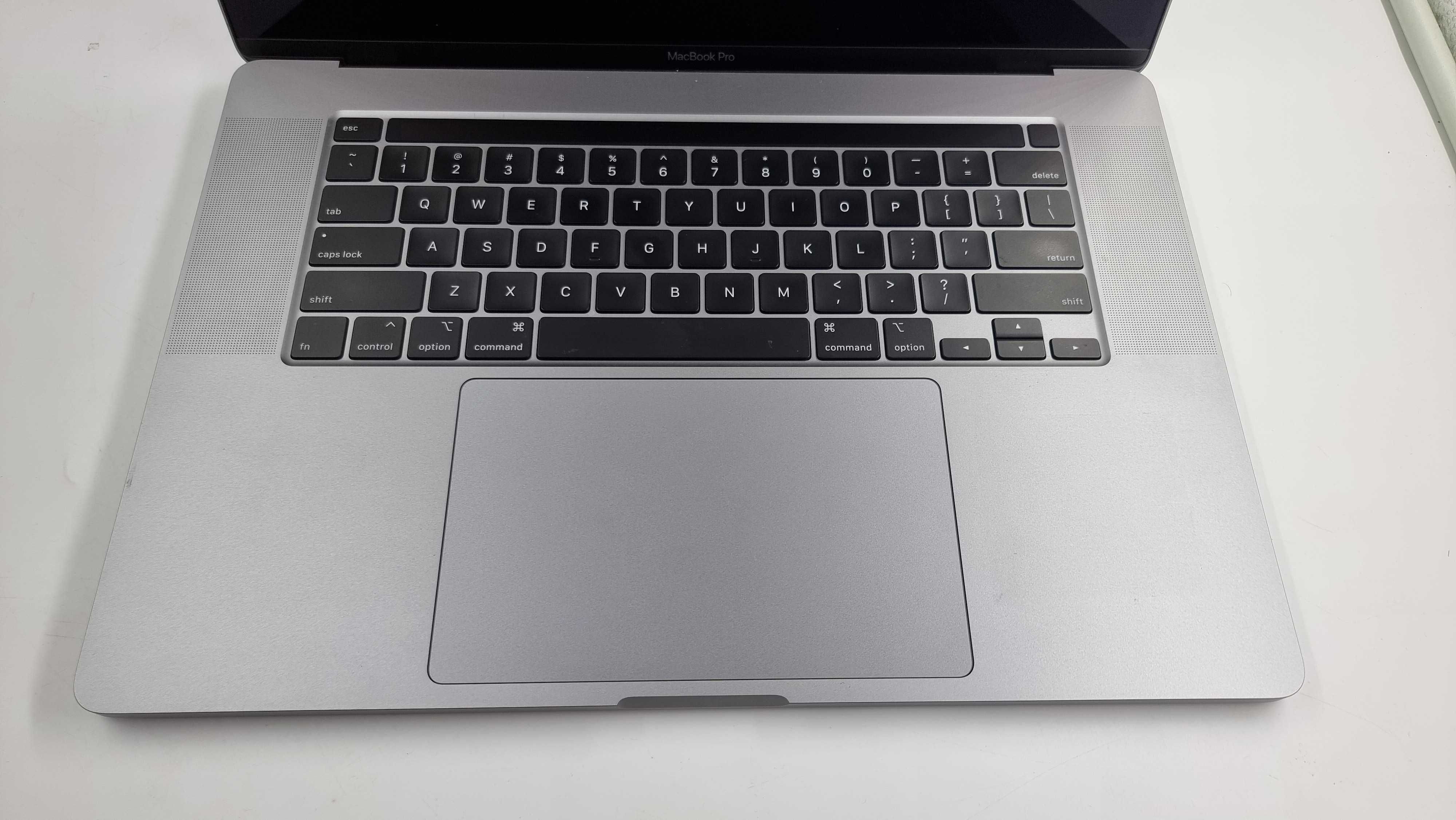 Amanet Club Caro MacBook Pro 16" 2019