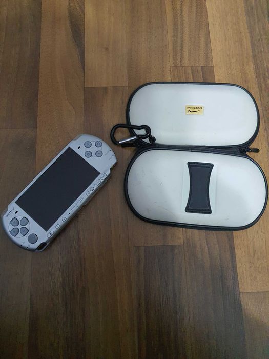PSP 3000 silver (modat), card + husa