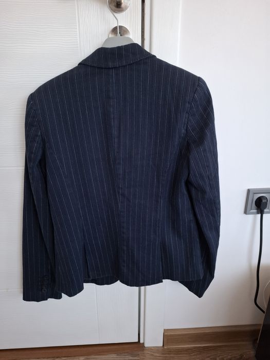 Тъмно синьо сако