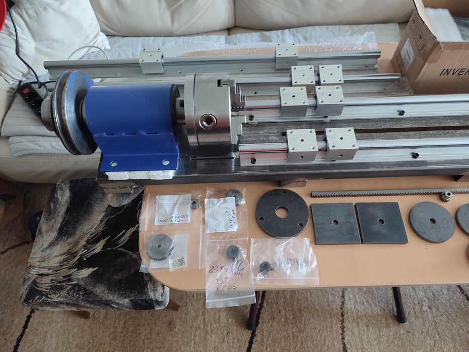 Продавам части за направа на струг