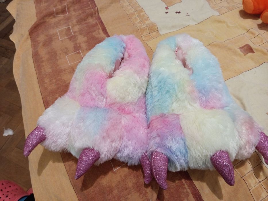 Страхотни пантофи