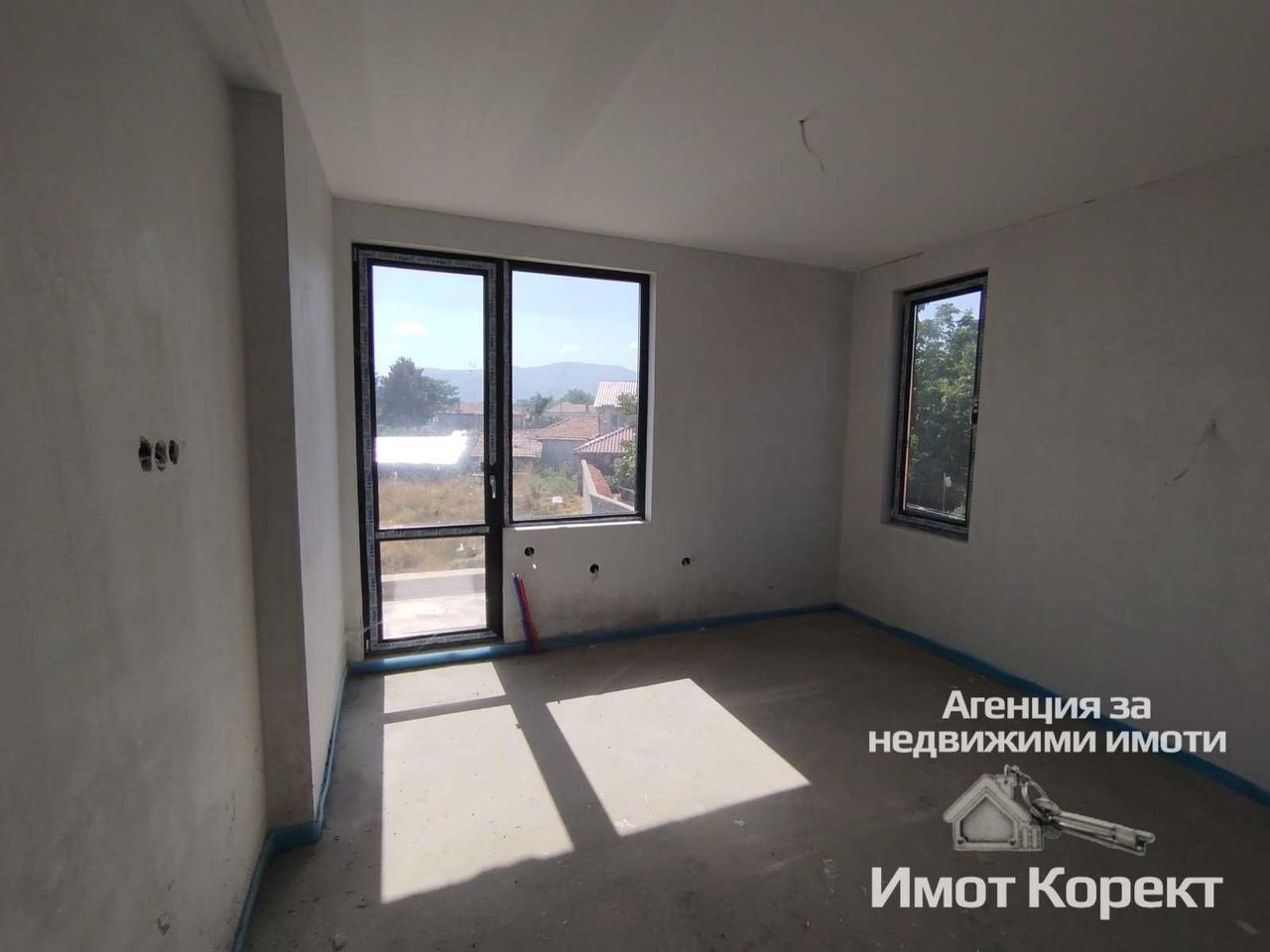 Продава се Къща в с. Червен, Област Пловдив - 426 кв.м за 468 €/кв.м - Снимка #2