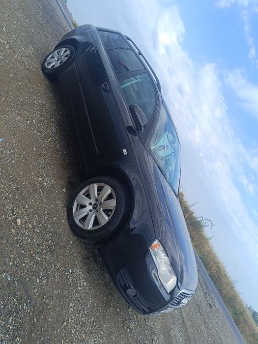 Vând sau schimb Audi A4 B7