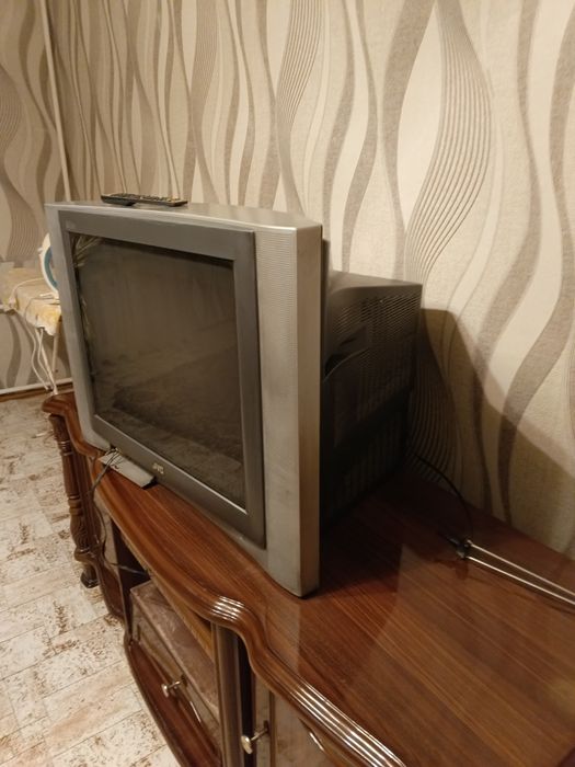 Продам телевизор