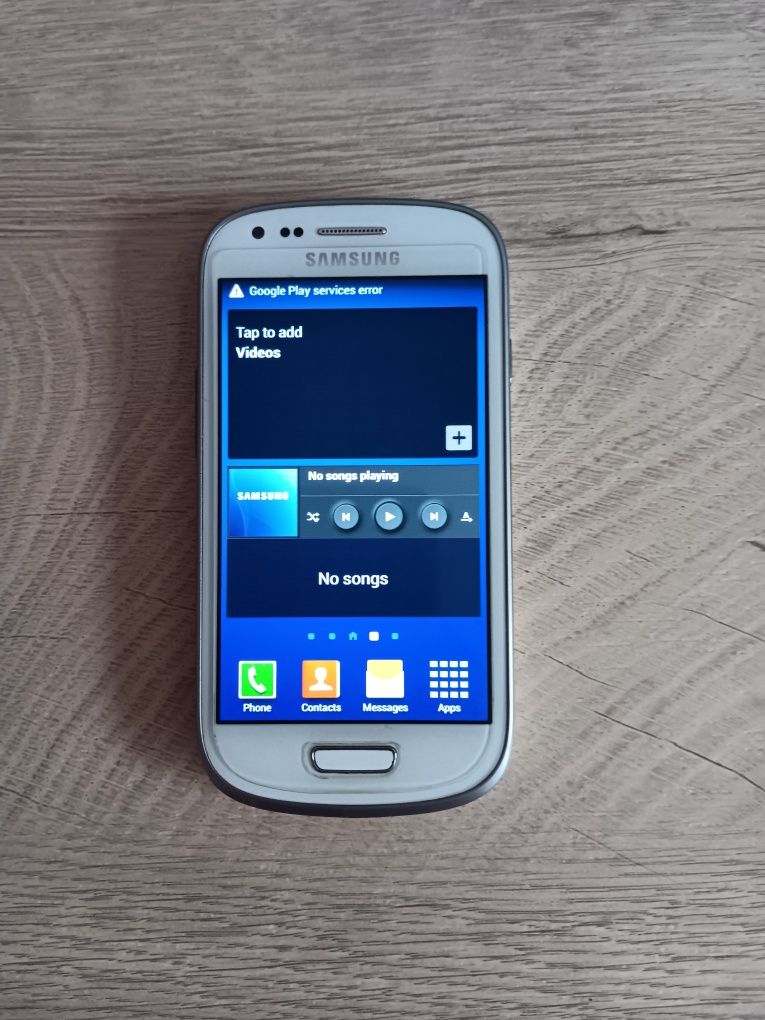 Samsung galaxy S3 mini GT-18200N