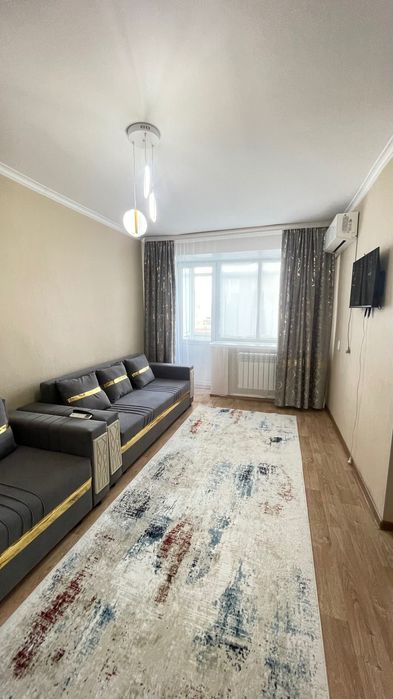 Квартира посуточно в центре города рядом кафе, магазины, парки итд