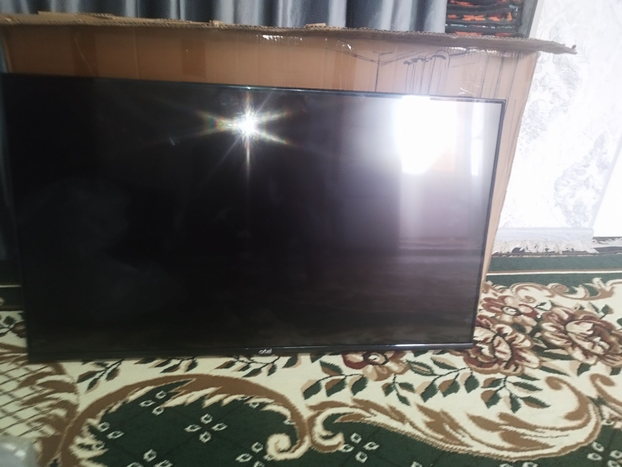 Телевизор 43  Smart tv без рамочный 4k Dolby digital plus
