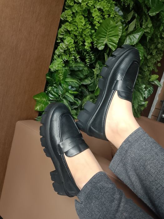 Жаксы аяк киім 7000