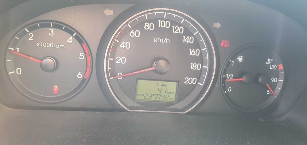 Hyundai H-1 (TQ F8D72) – 2.5 Diesel, 237.042 km, Full Option