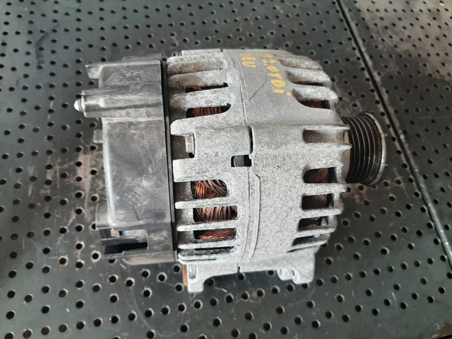 alternator 2.0 tdi deu  audi a4 b9 8w 04l903024  2619999e