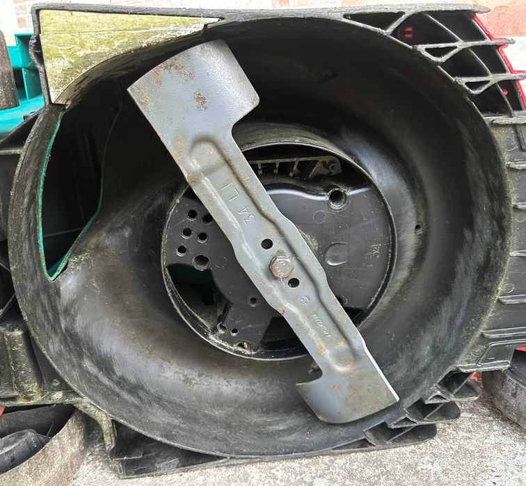 BOSCH Rotak 34 Li - Акумулаторна косачка за трева 36V