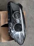 Far stanga bmw f10 facelift adaptiv