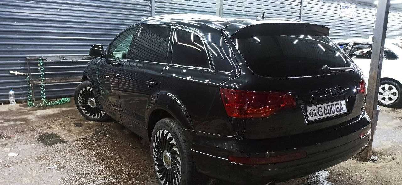 Audi Q7 + Metan 172 ming km