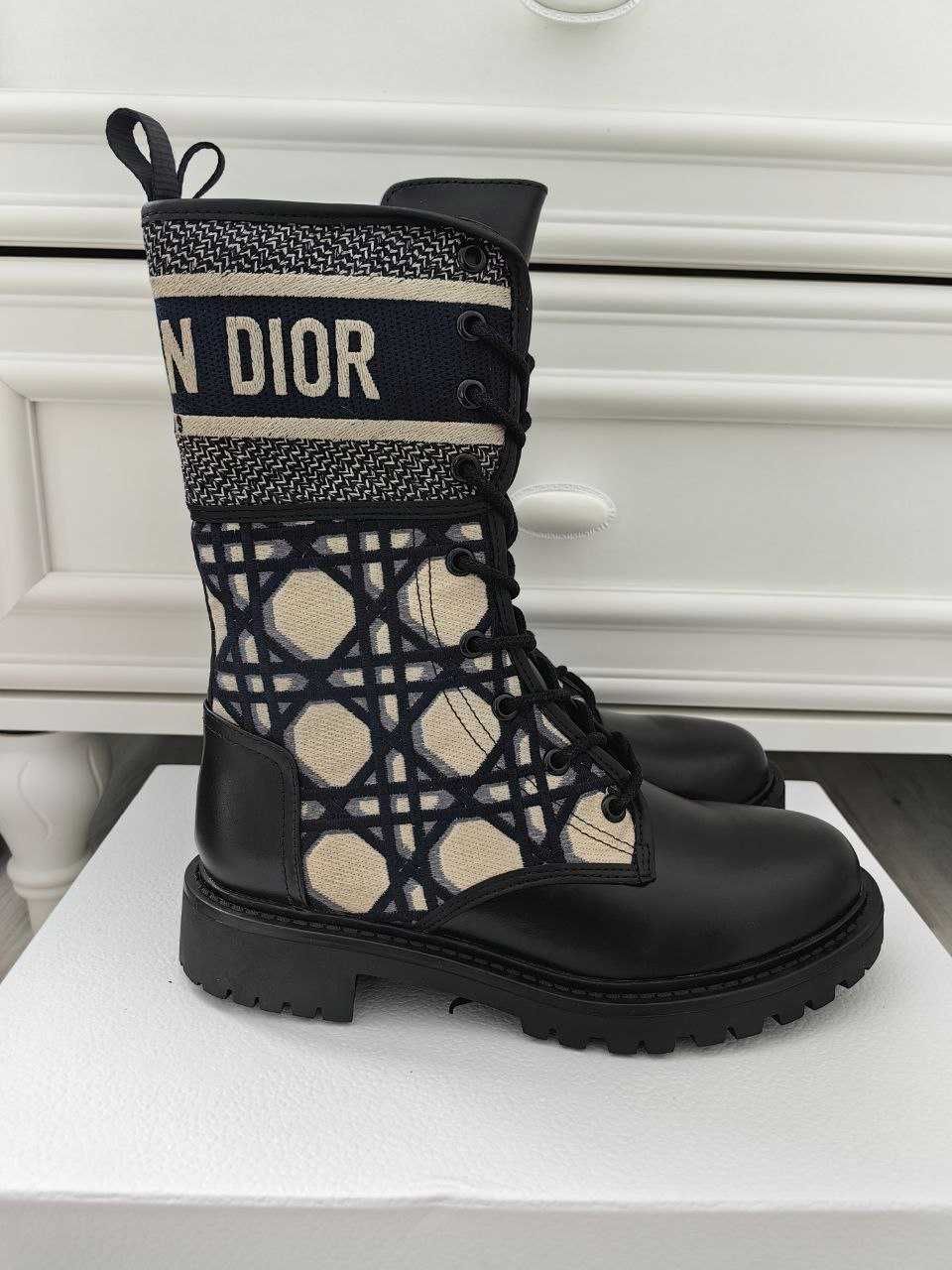 Зимни кожени ботуши DIOR
