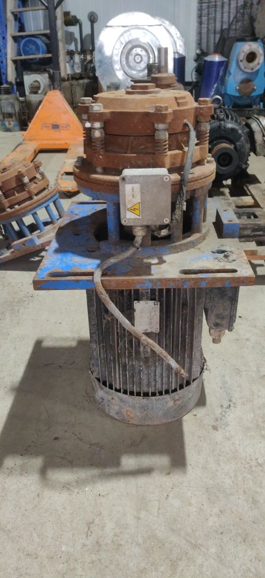 Motor electric trifazat cu flansa 7.5kW, 3000rpm, 380V