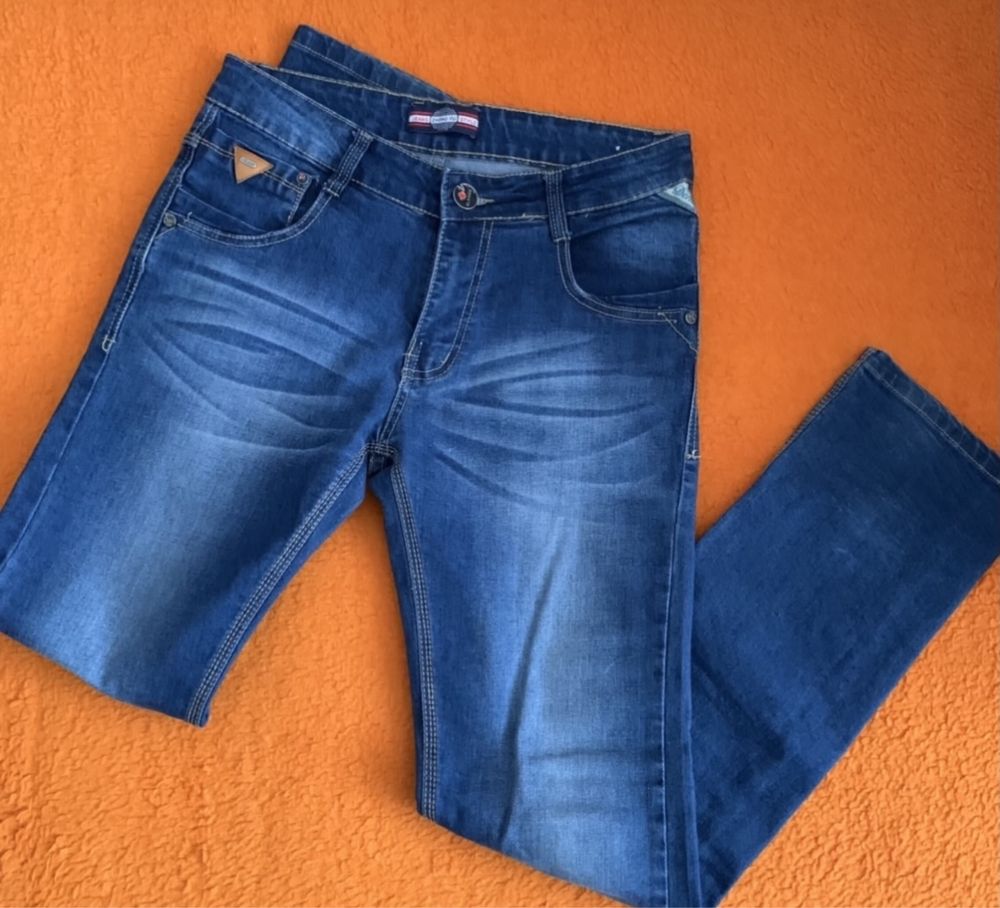 Нови детска блуза Nike; яке Gap; дънки и тениска GAP