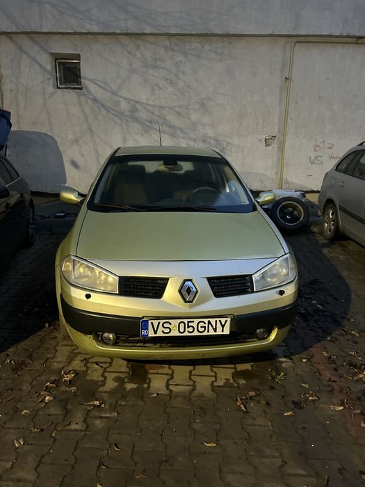 Vând pentru dezmembrări !