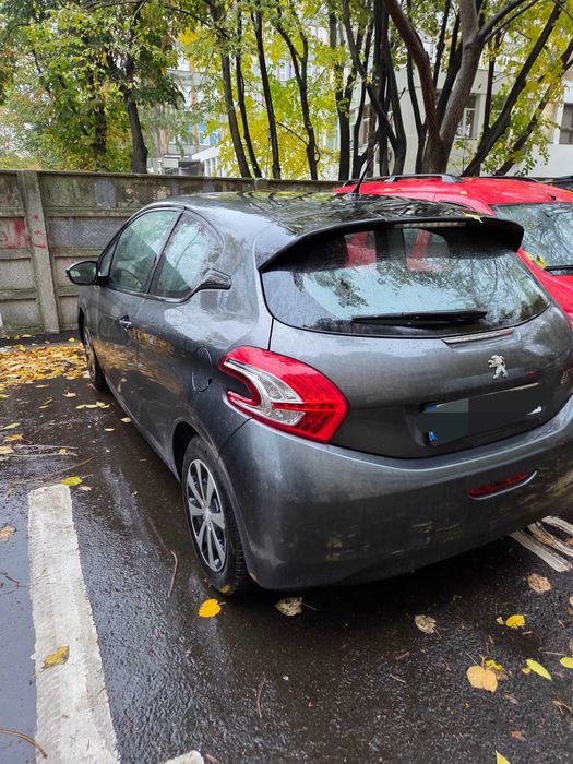 Peugeot 208 automata,diesel 2012