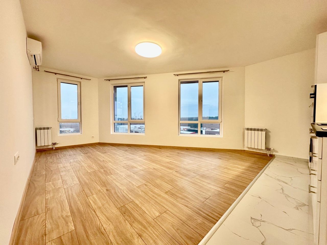 Дава се под наем Двустаен апартамент в София, Люлин 10 - 70 кв.м за 650 € - Снимка #4