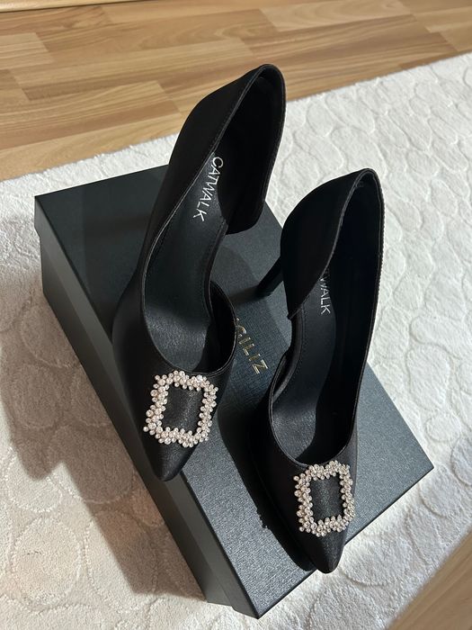 Ново! Дамски обувки на ток