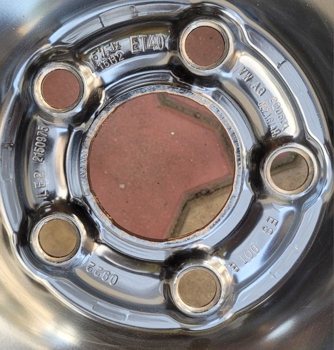 Jante  R15 oțel 5x100 ET 40 originale vw,audi,skoda seat