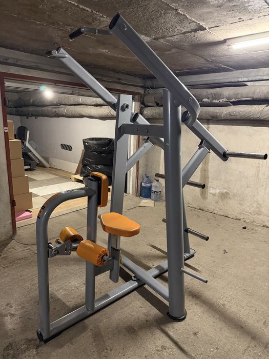 Продават се  машини за гръб и кростренажор- комбиниран