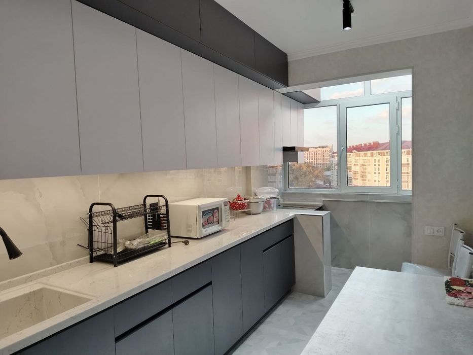 Сдаётся в аренду 3 комнатная квартира с новым евро ремонтом в  центре