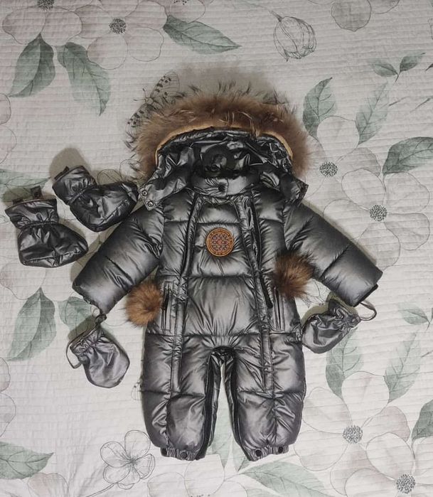 Продам детский камбенезон в отличном состоянии.